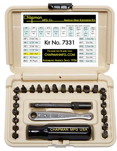 Chapman MFG 7331 Lot de tournevis standard multi-usages – Comprend des embouts cruciformes, hexagonaux SAE Allen et à tête fendue/plate, l'ensemble complet offre 24 embouts d'insertion fabriqués aux États-Unis + un mini outil à main à cliquet (étui brun désert)
