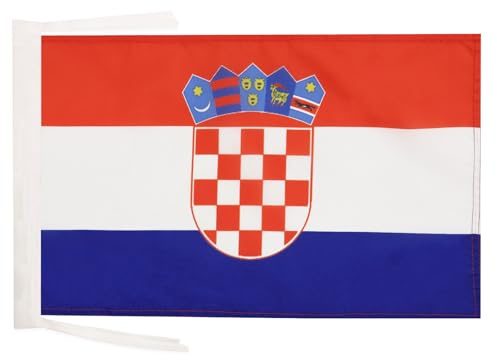 AZ FLAG Flagge Kroatien 45x30 cm Kroatische Polyester 100D Kordeln | Für innen und außen dekorative Flagge Hrvatska doppelte Nähte und verstärkte Kanten mit Schnüre 100D Polyester