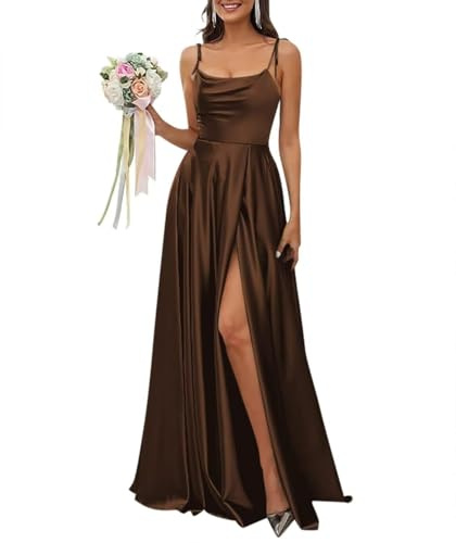 KIYNE Robe de demoiselle d'honneur en satin à bretelles spaghetti avec fente et col bénitier pour femme - Robe de soirée formelle sans manches, marron, 36