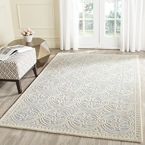 Safavieh Traditionell Teppich für Wohnzimmer, Esszimmer, Schlafzimmer - Cambridge Collection, Kurzer Flor, Hellblau und Elfenbein, 152 X 244 cm