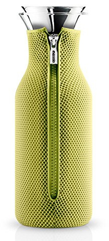 EVA SOLO – Kühlschrankkaraffe . skandinavisches Design . 1 Liter. Borrosilikat-Glas, Edelstahl, Silikon . spülmaschinenfest . 100% tropffrei . mit 3D Mesh-Bezug – Lime