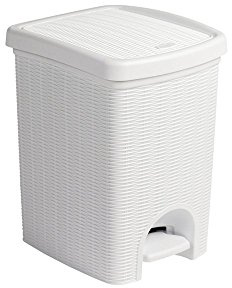 Kreher Tretmülleimer im Rattan Design mit herausnehmbaren Einsatz und 20 Liter Volumen im klassischen Weiß - für das Bad, die Küche oder das Büro