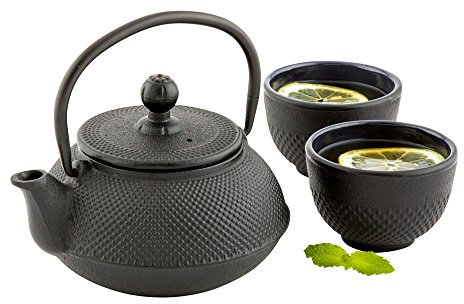 Restaurantware Tetsubin - Tetera de hierro fundido de 20 onzas, 1 tetera de hierro fundido con colador que retiene el calor, hervidor de té japonés de hierro fundido negro, mango curvado