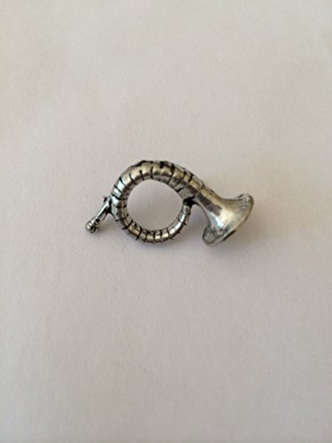 Prideindetails C22 Jagdhorn-Anstecknadel aus feinem englischen Zinn, in Geschenkverpackung.