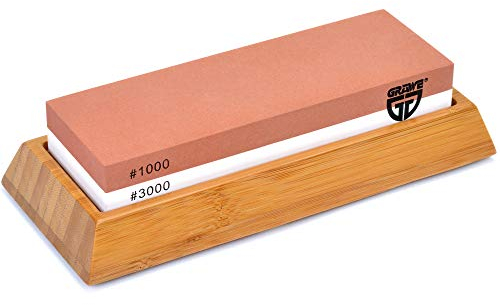 GRÄWE Wetzstein für Küchenmesser, Schleifstein aus Korund mit rutschfestem Bambus-Halter, Zwei Körnungen, 1000/3000 - Serie Sharphome