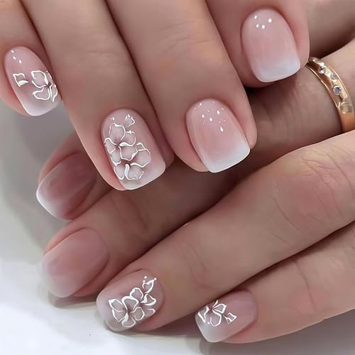 Vesavifaka Ongles Pressés Courts Carrés 24 Pièces, Gradient Nude Blanc avec Fleurs Blanches Argentées, Ongles Artificiels Brillants à Coller, Kit Ongles Fausse Colle Gelée pour Femmes Filles