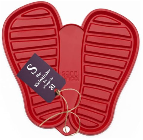 Sanni Shoo Schuhablage Schuhabtropfschale - S (bis Schuhgröße 31), rot | Flexible Schuhmatte Abtropfmatte; Waschbar bei 30°C, Schuhwanne aus BPA-freiem Kunststoff, in Europa gefertigte Schuhschale