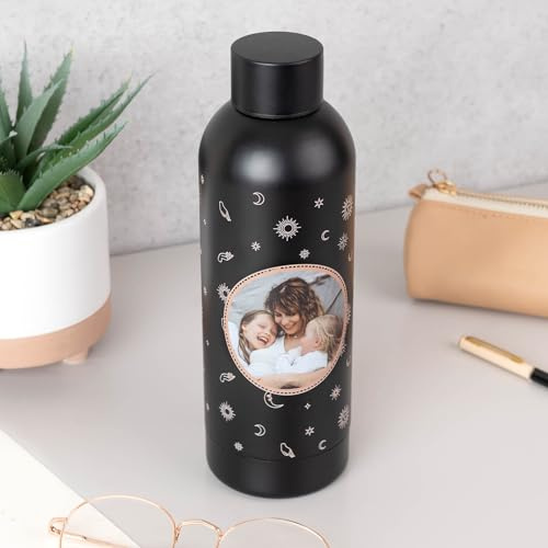 Wanapix | Flasche aus Edelstahl mit 100% personalisiertem Foto | Farbe Schwarz | 800 ml | Einwandig | Gestalte mit Fotos und Texten | Frei von Schwermetallen | 360°-Personalisierung