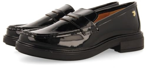 MOCASSINS EN CUIR À EFFET VERNI AVEC POMPON
