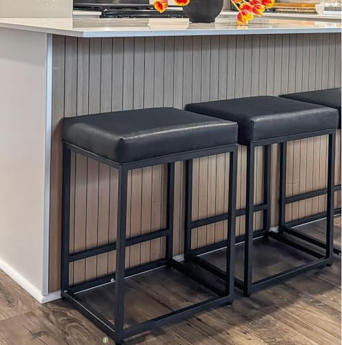 ALPHA HOME Barhocker 2er Set mit Fußstütze Schwarz Barstuhl ohne Lehne Barhocker Pu-Leder Sitzhöhe 61cm Barstühle Rückenfreier Tresenhocker mit dickem Kissen und robustem verchromtem Metallgestell