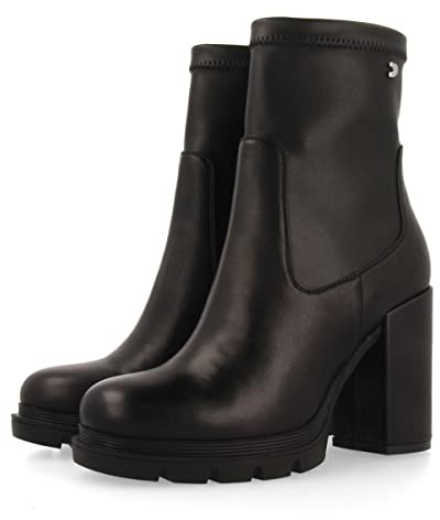 Stivaletto nero da donna putsheid con punta arrotondata, plateau track e tacco alto