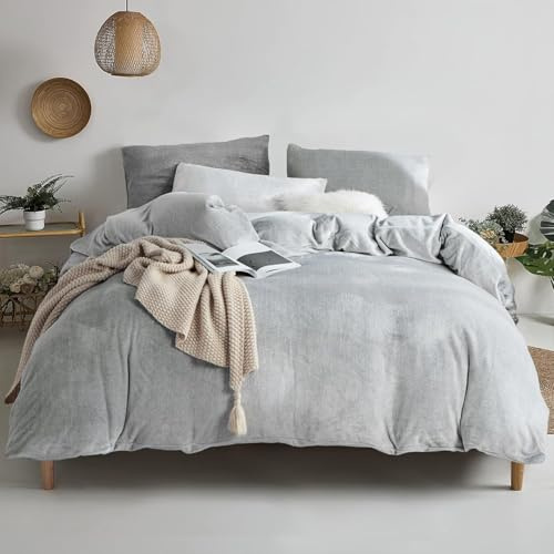 YASMENG Housse de Couette Flanelle 240x260 Hiver Chaude Gris Clair Velours Laitier Parure de Lit Polaire Doux Douillet Duveteux Linge de Lit 2 Personne avec Fermeture Éclair et Taies d'oreiller 65x65
