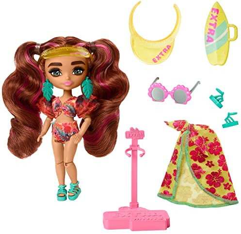 Barbie Extra Fly Mini Playa Muñeca pequeña Morena con Conjunto de Moda y Accesorios de Viaje, Juguete +3 años (Mattel HPB18)