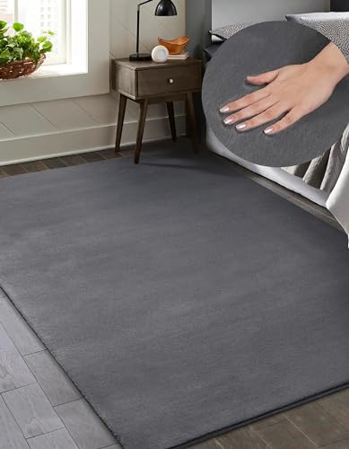 Mia´s Teppiche Luna kuschelig Warmer Fellteppich, weich und elegant, waschbar und Fußbodenheizung geeignet, Öko-Tex Zertifiziert, Anthrazit, 160 x 220 cm