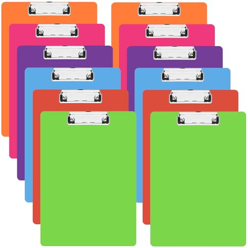 HEIHAK Lot de 18 planchettes à pinces en plastique A4, 31,5 x 22,5 cm, 6 pinces colorées pour fixer du papier, des fichiers, des dessins