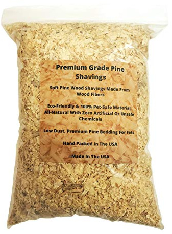 Wood Smith USA Premium Pine Bedding | Dust Free, Soft Shavings | All Natural | Chicken Coops | Animal Bedding | Small Animals | Odor Control (4 Quart)