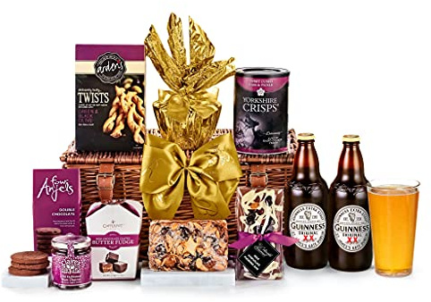 Luxury Guinness Hamper - Classic Chalford Gift Basket with Guinness, Luxury Fruit Cake, Chocolate Biscuits, Plum Chutney - Beer and Snack Gifts for Men, from Regency Hampers