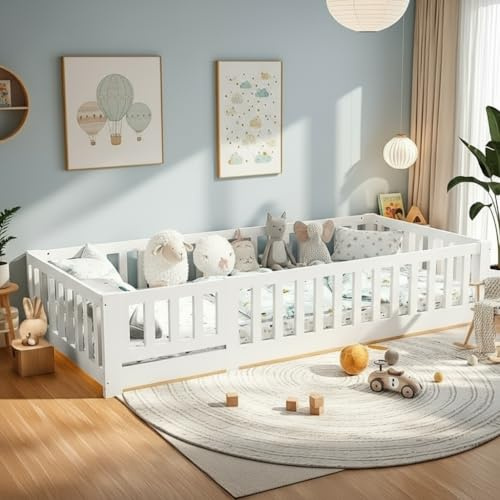 Cama infantil de 90 x 200 cm, cama de suelo Montessori con salida lateral, cama infantil segura para niños y niñas, protección contra caídas y somier de láminas de madera maciza de pino, color blanco