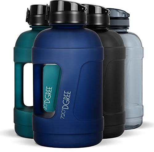 720°DGREE Gym Trinkflasche mit Griff 2,3L “uberBottle Jug“ - BPA-Frei Skala | XXL Tritan Fitnessflasche mit Sportdeckel - Leicht, Auslaufsicher - Wasserflasche für Fitness, Sport, Workout, Training