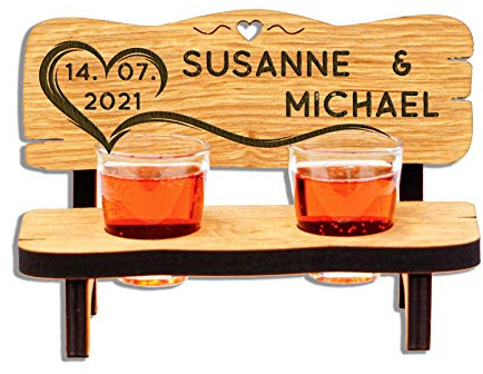 DARO Design - Schnapsbank mit Gravur Holz - Hochzeitsgeschenke für Brautpaar mit Schnapsgläser Geschenk zur Hochzeit Hochzeitstag mit 2 Schnapsgläser Hochzeitsgeschenk Deko