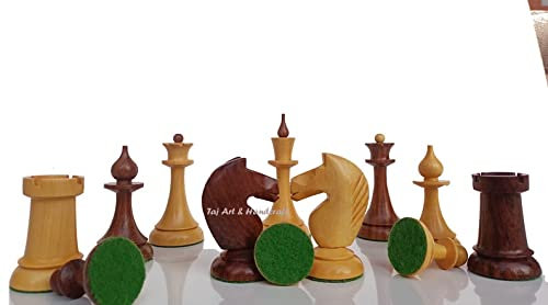 Russische UdSSR beschwerte Schachfiguren | 1950er Jahre sowjetisches Lettland reproduziertes gewichtetes Schach-Set in goldenem Palisander & antikem Buchsbaum, 10,2 cm King