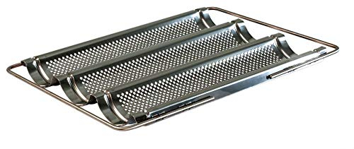 Lares Baguetteblech Edelstahl perforiert antihaft – Baguetteform für 3 Baguettes – ausziehbare Baguette Backform aus Edelstahl – Brotbackform rostfrei, ofenfest, spülmaschinengeeignet Made in Germany