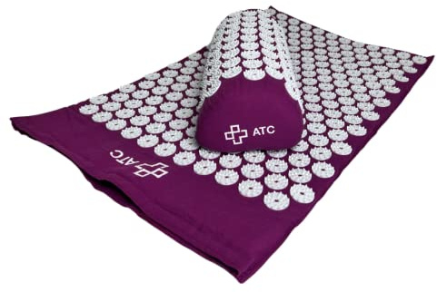 ATC Handels GmbH Nadelmatte inkl. Kissen und Beutel, zur wohltuenden Entspannung und bessere Durchblutung gegen Verspannungen im Rücken, Nacken und in den Schultern, lila