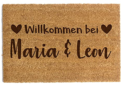 Happenings Personalisierte Fußmatte | Kokosmatte mit Ihrem Text | Original Türmatte für Innenbereiche | Familien Namen | Lustige Eingangsmatte (40x60, Modell 2)