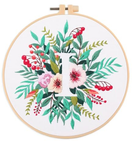 IUHUI Broderikit för nybörjare vuxna – 26 blommiga bokstäver, enkla mönster, gör-det-själv handsömnad, broderiset med ring (blomma och gräs bokstav I)