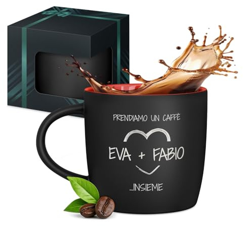 Maverton Tazza da caffelatte o tè in ceramica, 400 ml, Incisione | Personalizzata, Tazze da colazione per bevande per anniversario, Bicchiere con manico per una coppia, Interno rosso, insieme