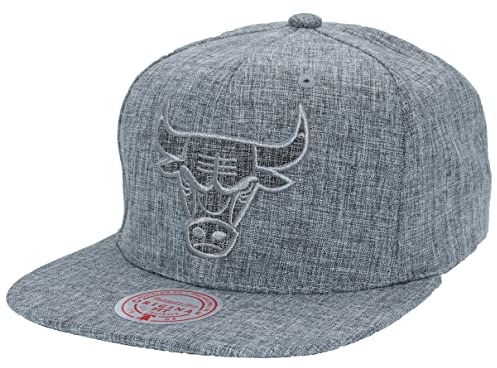 Mitchell & Ness NBA Snapback Flat Visor Chicago Bulls. Grey