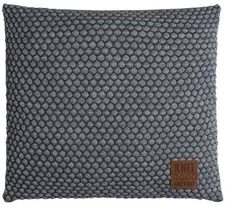 KNIT FACTORY - Juul Quadratisches Zierkissen - Anthrazit/Grau - 50x50 cm | Sofakissen mit Füllung und Bezug - Couchkissen - Zierkissen - Gestrickter Dekokissen - Kissen mit Wabenmuster