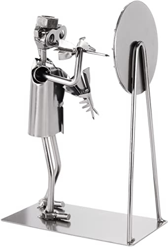 BRUBAKER Schraubenmännchen Darts Meisterschaft - Handarbeit Eisenfigur Metallmännchen Spieler mit Dartscheibe - Metallfigur Geschenk für Dartspieler und Darts-Fans