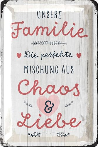 LANOLU Blechschild - Familie Chaos Liebe - Lieblingsplatz Schild - Geschenk zum Einzug - Richtfest Geschenk - Metallschilder Familienregeln Holzschild Optik - Schilder mit Sprüchen gewölbt 20x30 cm