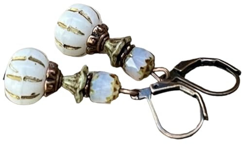 Vintage Ohrringe mit böhmischen Glasperlen - weiß schlammgrün opal kupfer