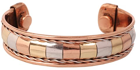 Touchstone en cuivre forgé à la main magnétique avec un style tibétain de haut calibre. Beau bracelet en cuivre pur à trois métaux avec une élégance minimaliste intégrée dans trois tons.