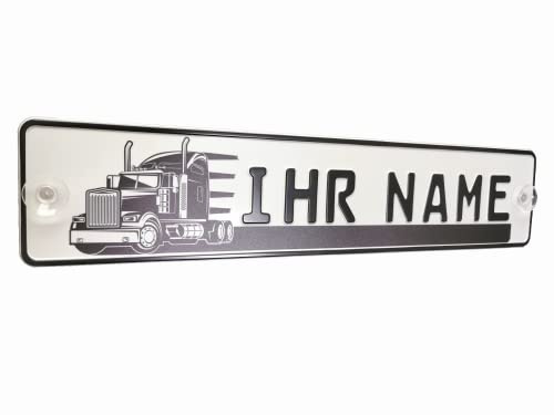 LKW Truck Fahrerschild Schild Namensschild Name oder Text Funschild Fun Schild Wunschtext AUTO Trucker Car, mit LKW Trucker Design (Schriftfarbe Schwarz)
