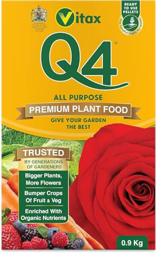 Vitax Organic Q4 All-Purpose Pelleted Fertiliser – Premium Plant Food for Flowers, Vegetables, Fruit, Roses & Lawns Easy-to-Use, Nutrient-Rich, Low-Dust Pellets (0.9kg Box)