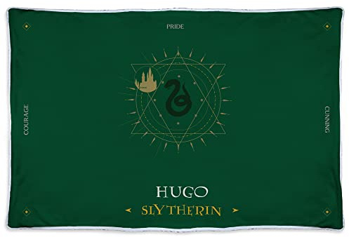 Personalisierte Slytherin-Decke mit Name/Text. Verschiedene Größen. Personalisierte Geek-Geschenke. Personalisierte Polar-Fleecedecke. Öko-Tex-Decke. 190x125cm 480 g/m2. Slytherin-Coraline-Decke