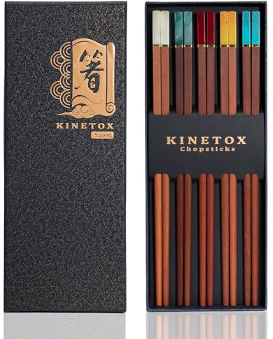 KINETOX 5 Pairs Stäbchen Holz Set Geschenkbox Chinesische Essstäbchen Sushi Chopsticks für Reisnudeln Gerichte verwendet als Geburtstags Umzugs Hochzeits und Weihnachtsgeschenk aus Rotes Sandelholz