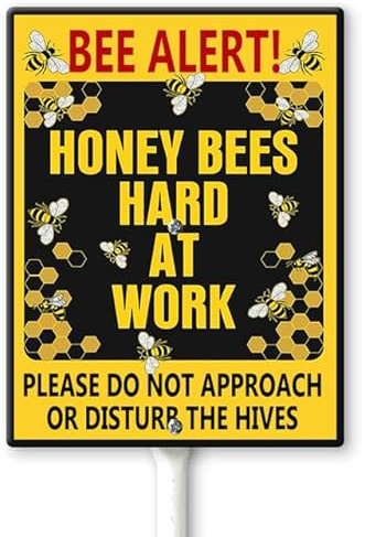 Horienteeon Bienen-Warnschild, Honigbienen hart bei der Arbeit, lustiges Bienen-Hof-Schild mit Heringen, 17,5 x 22 cm, Bienenstockregel-Schilder, stabiles Aluminium-Rasenschild, Metallschild,