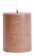 UYUNI Lighting LED Pillar Rustikale Kerze 7,8 x 10cm - Karamell - Flammenlos