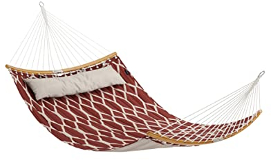 SONGMICS Gesteppte Hängematte mit gebogenen Bambusspreizern, Kissen, 78,7 x 55,1 Zoll, tragbare gepolsterte Hängematte, hält bis zu 224,5 kg, Rot und Beige Rhombus