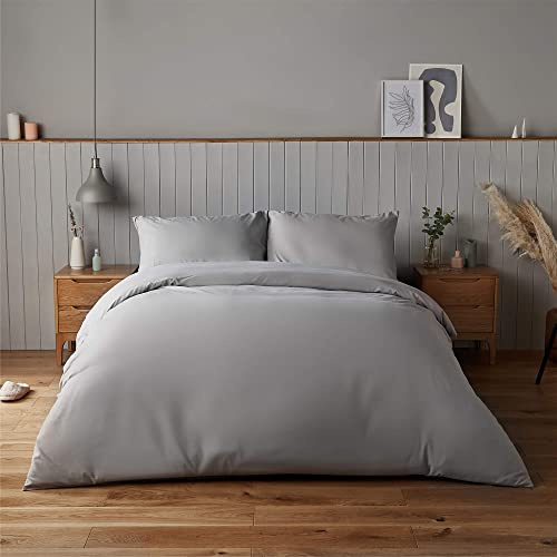 Silentnight Parure de lit Super Douce - Confortable et Confortable au Toucher délicat - Luxueuse Microfibre Facile d'entretien avec Fermeture à Boutons - Élégante et Moderne - King Size - Gris