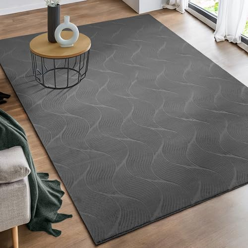 the carpet Rio - Moderner Kurzflor Teppich, weicher und pflegeleichter Anti-Rutsch-Teppich mit 3D-Optik, robust, für Wohnzimmer und Schlafzimmer, Anthrazit, 80 x 150 cm