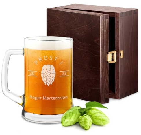 Maverton Bierkrug mit Gravur - 500 ml - Geschenk zum Geburtstag für Herren - Geschenkidee für Bierfreunde - personalisiert - Partylegende