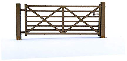 Scale Model Scenery OO Scale Model Railway Gates (Pack of 8) - Metal Field Gates & Posts - Compatible with All OO Gauge Model Railways - For 1:76 Diecast Dioramas & Adults