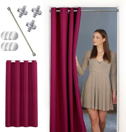 tinycurtains, Thermo Türvorhang mit Vorhangstange & Magneten zum Abdichten, einfache Montage ohne Bohren in 1 Min (195 x 150 cm rot + Stange Silber 55-90 cm + 6 Magnete)