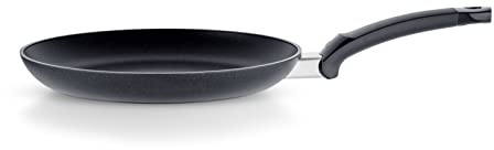 Fissler Levital®+ Flat Pfanne (28 cm – hergestellt ohne PFAS/PTFE – wasserbasierte Antihaft-Pfanne aus recyceltem Aluminium mit Cookstar® Boden, energieeffizient, induktionsgeeignet, Made in Germany
