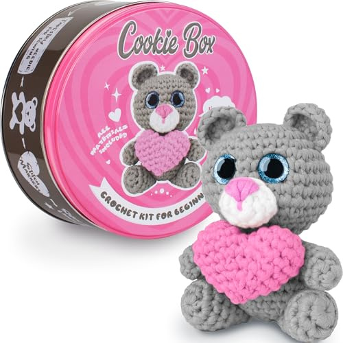Cookie Box Kit Uncinetto per Principianti – Realizza un Amigurumi Fai-da-Te con Filato, Uncinetto, Imbottitura, PDF & Video – Regalo per Adolescenti e Adulti – Bear Ted